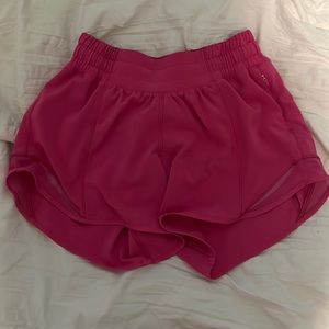 Sonic Pink Lululemon hotty hots 4” inch